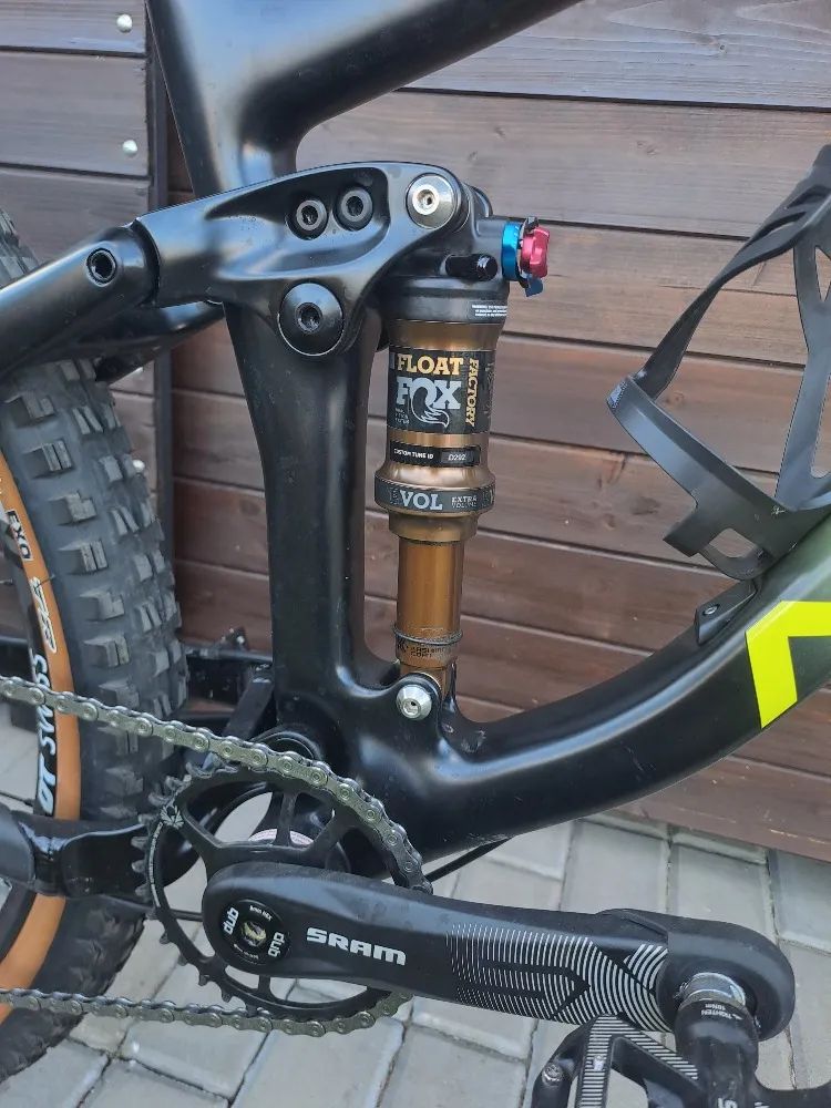 V TOP stavu bez oděrek - karbonový trail bike Norco Optic ve velikosti M / kola 27,5er