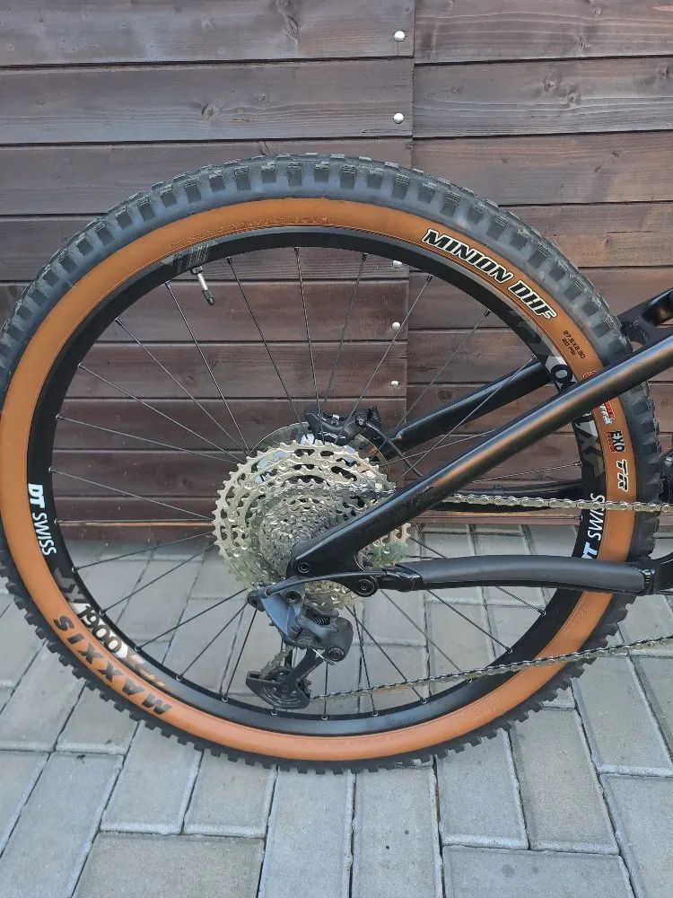 V TOP stavu bez oděrek - karbonový trail bike Norco Optic ve velikosti M / kola 27,5er