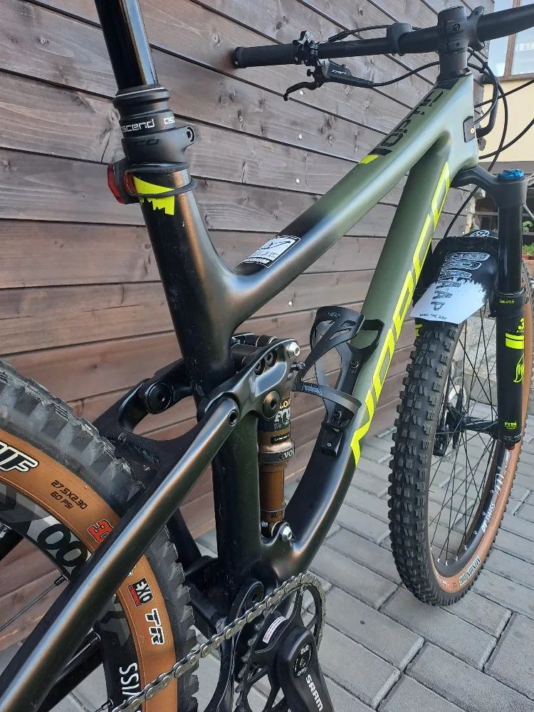 V TOP stavu bez oděrek - karbonový trail bike Norco Optic ve velikosti M / kola 27,5er