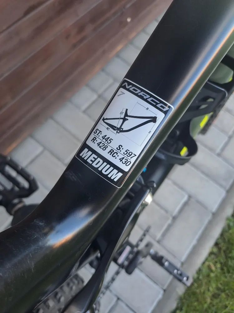 V TOP stavu bez oděrek - karbonový trail bike Norco Optic ve velikosti M / kola 27,5er