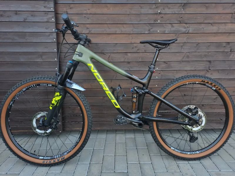 V TOP stavu bez oděrek - karbonový trail bike Norco Optic ve velikosti M / kola 27,5er