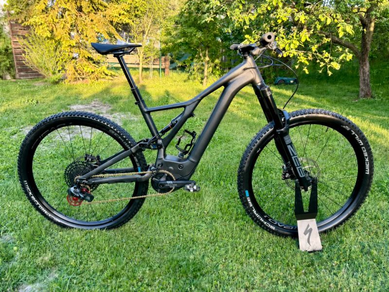 Specialized Turbo Levo FSR - nový lak a chip na 35km