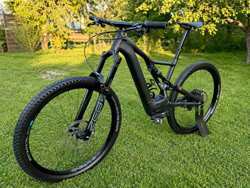 Specialized Turbo Levo FSR - nový lak a chip na 35km