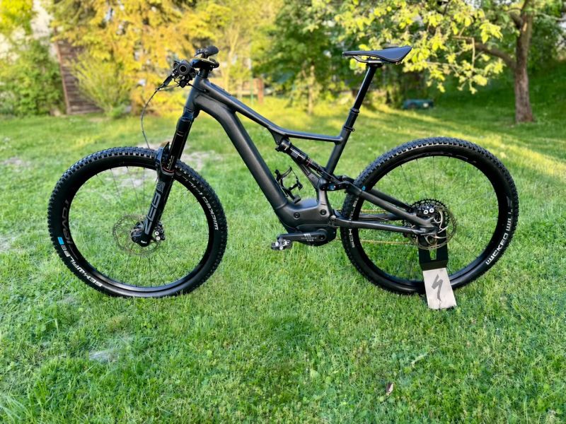 Specialized Turbo Levo FSR - nový lak a chip na 35km