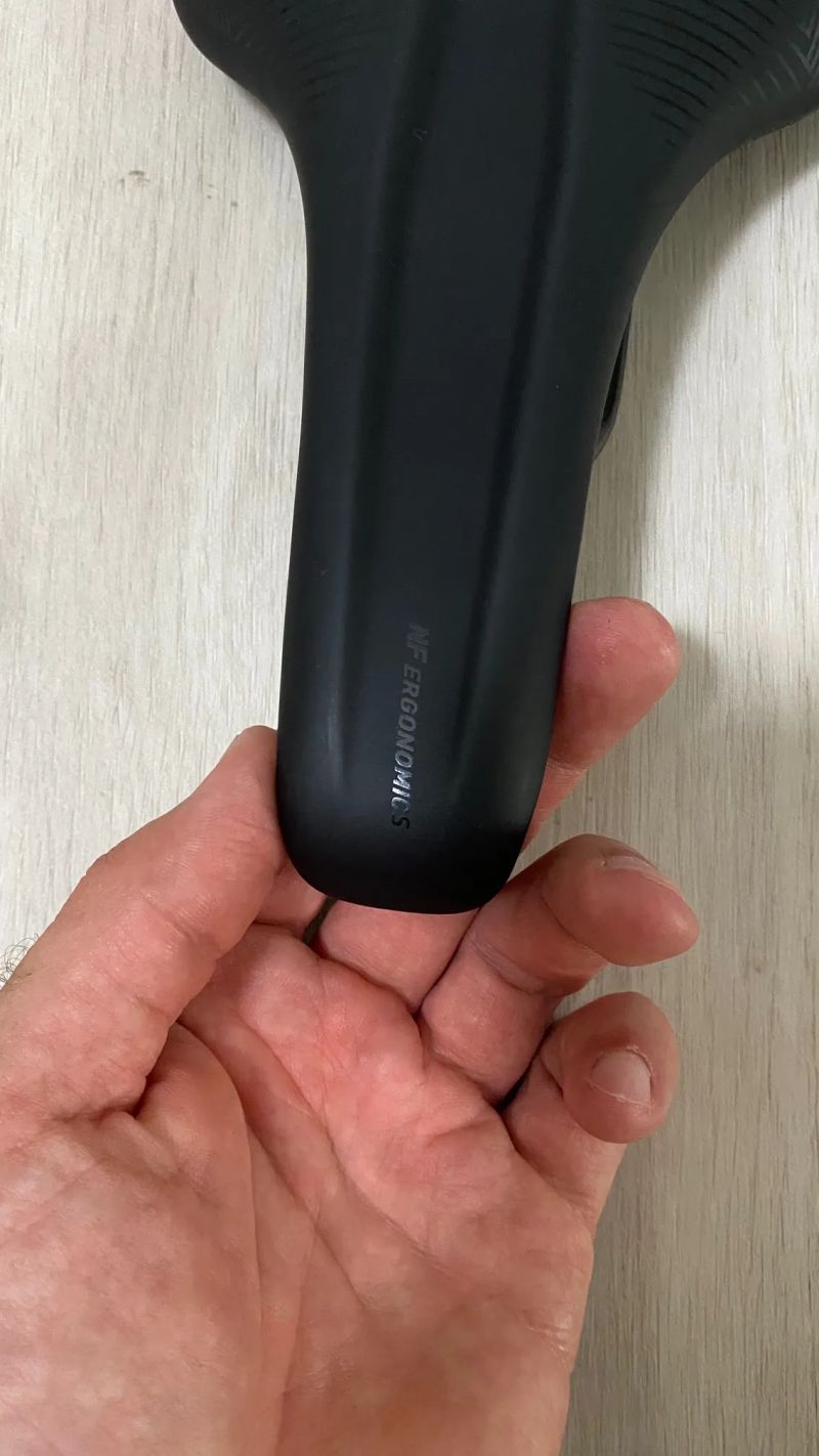 NOVE Sedlo Cube Acid Nuance PRO 142mm