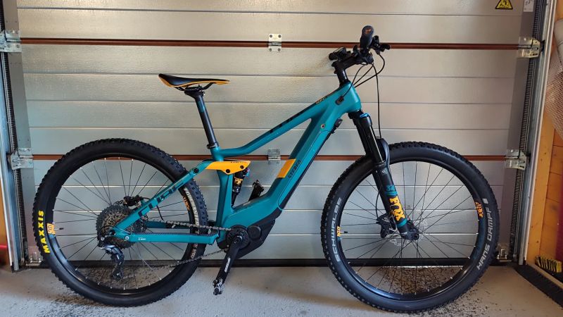 Cube Stereo hybrid 120