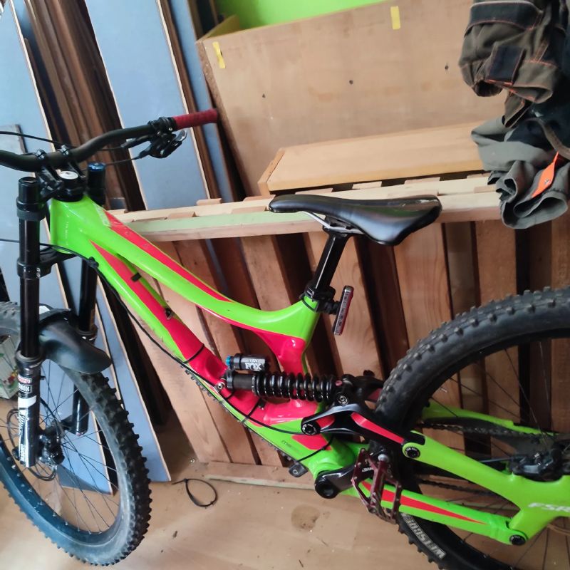 Specialized Demo 8