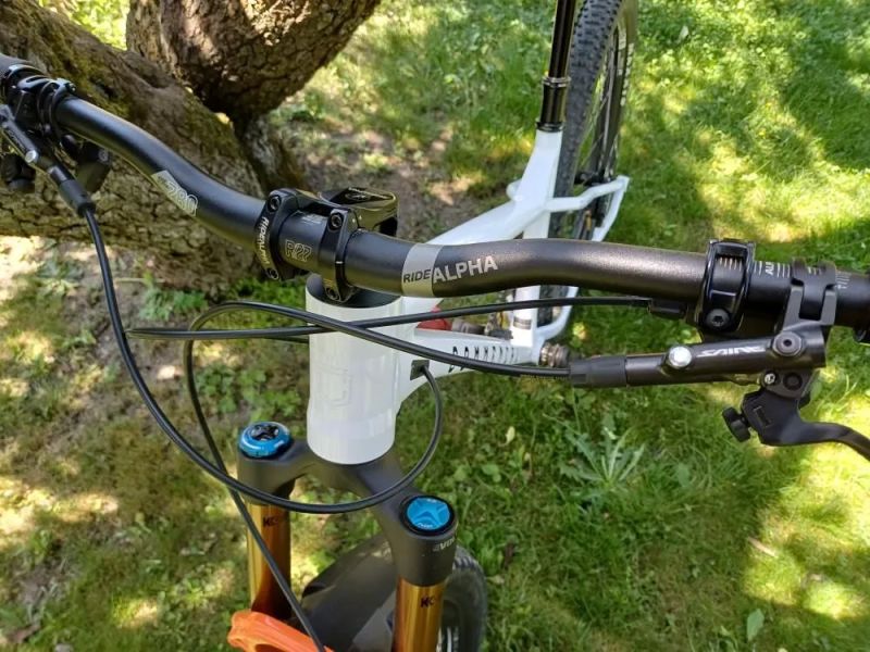 Commecal Meta HT V3 - custom úpravy
