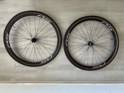 Zapletená silniční/gravel kola Shimano WH-RS170 CL