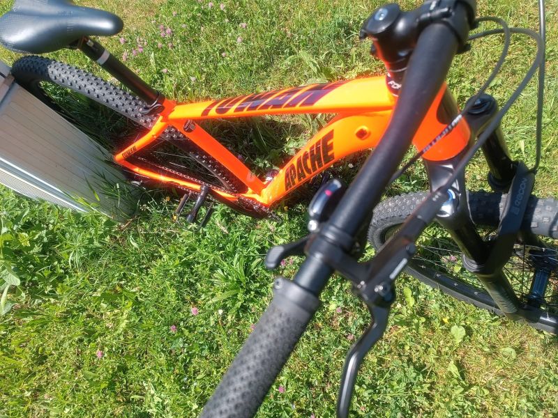 Apache 29" téměř nové 1x12speed