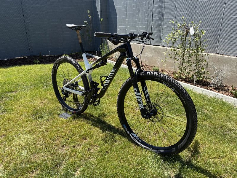 Canyon Lux World Cup CF 8 (najeto 300km)