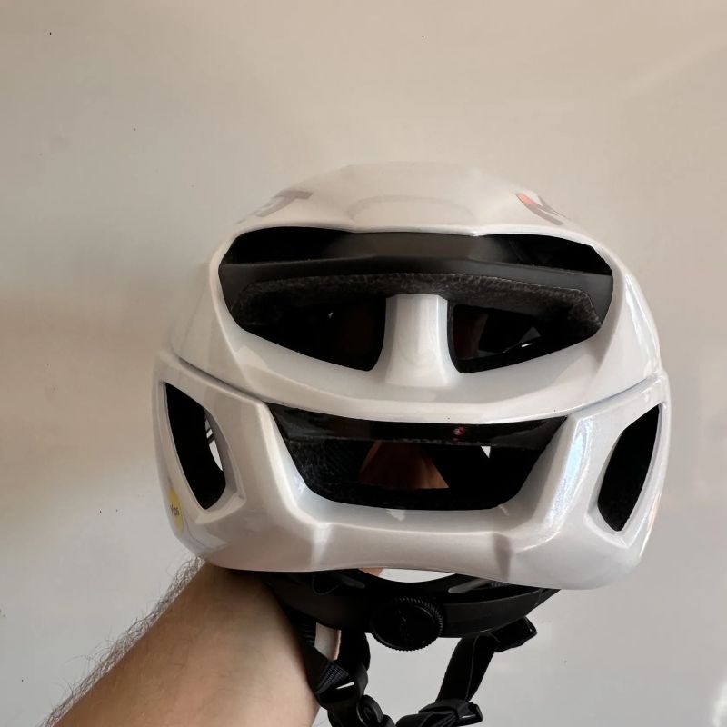 Cyklistická přilba MET Rivale Mips white vel. Medium
