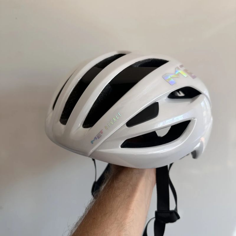 Cyklistická přilba MET Rivale Mips white vel. Medium