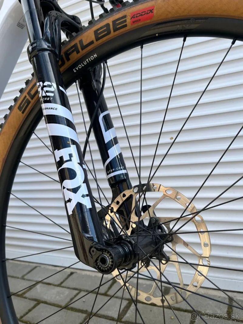 Cube Elite C68X Pro velikost L, kola 29