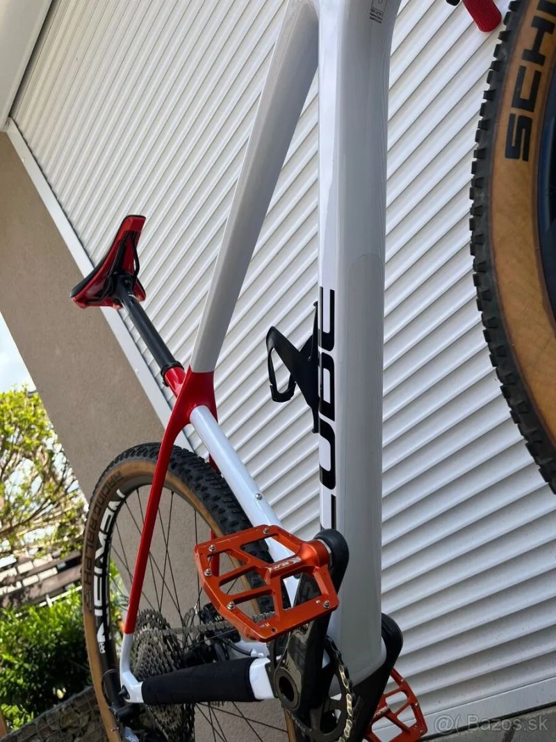 Cube Elite C68X Pro velikost L, kola 29