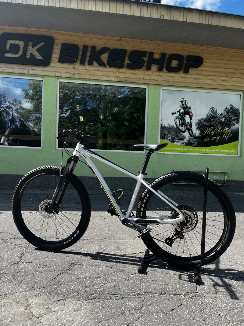Scott Scale 710