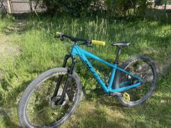 Scott SCO Bike Scale 700 (CN) SAMPLE - juniorské 27,5 palců kola