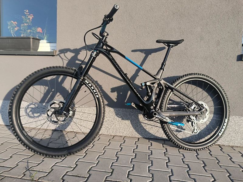 Mondraker Superfoxy carbon R vel.M