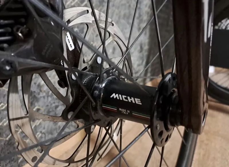 Giant TCR Advanced 2 (2023) – Ultegra Di2 12s, Carbon Upgrade, Dura-Ace C60 (Vel. XL/58) 