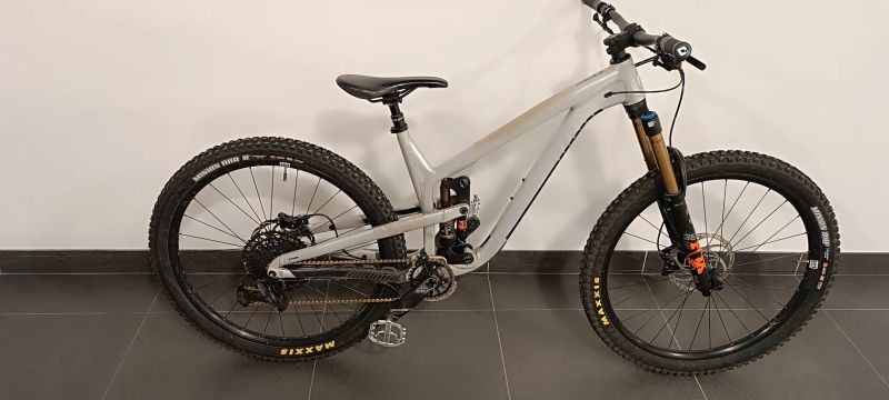 Propain Tyee Kashima