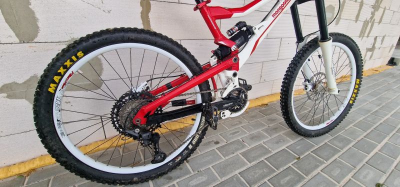 Mongoose Bootr