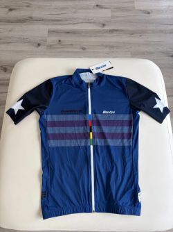 Prodám nové nevybalené komplety Santini - kraťase + dresy 