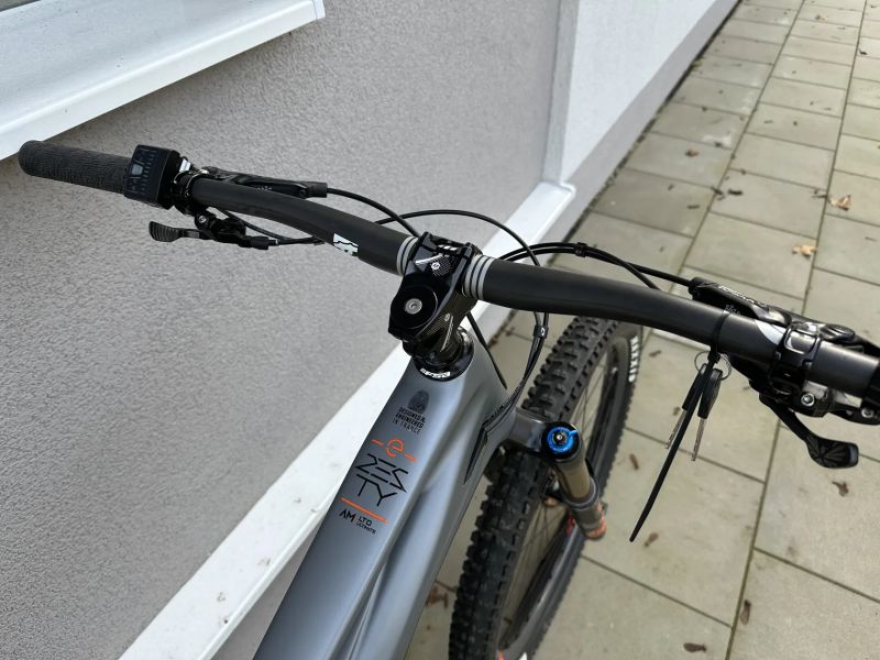 Lapierre eZESTY AM LTD Ultimate, 2023, vel. XL, najeto jen 750 km