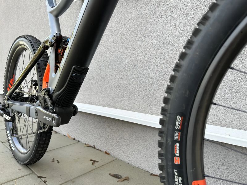 Lapierre eZESTY AM LTD Ultimate, 2023, vel. XL, najeto jen 750 km