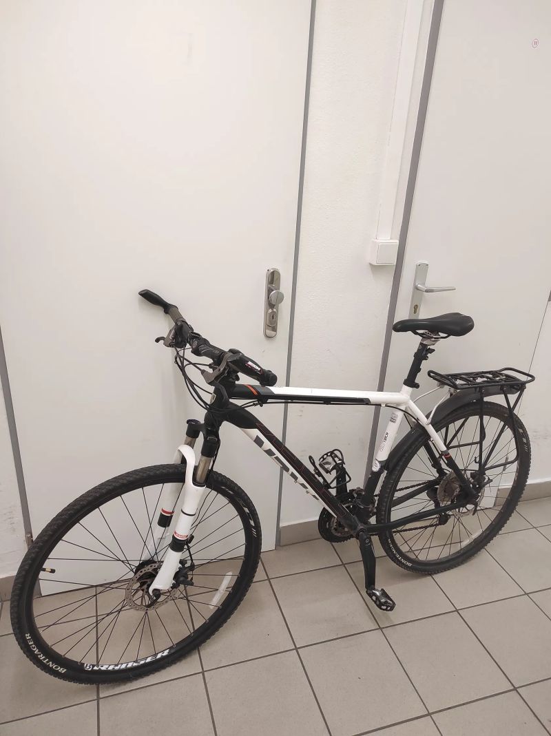 Trek velikost (XL) kola 28