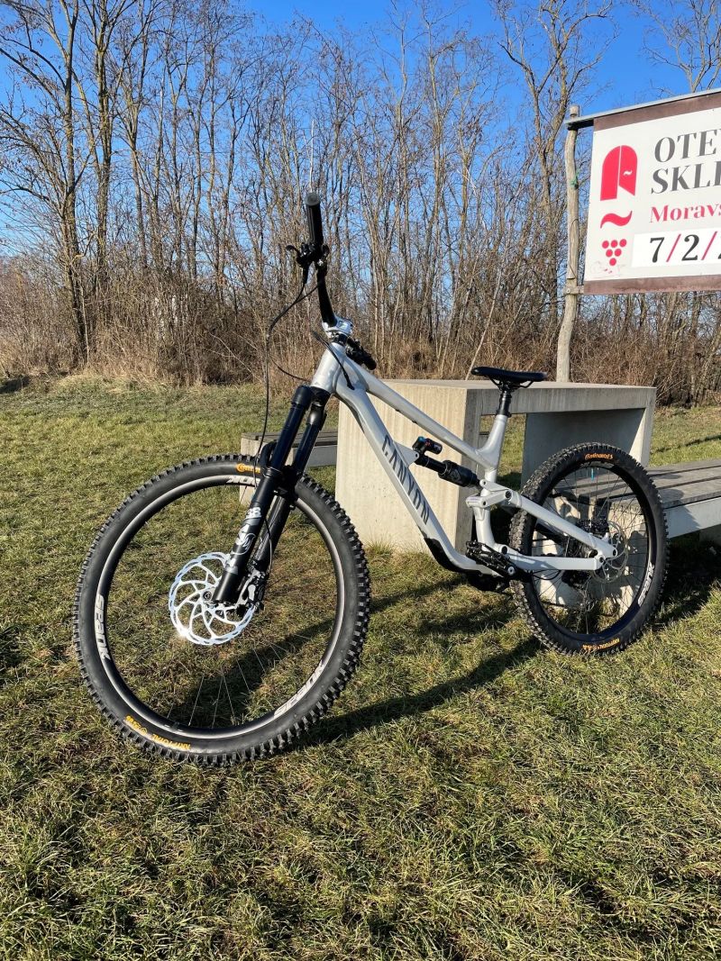 Canyon Torque 2024 (výplety SPANK)
