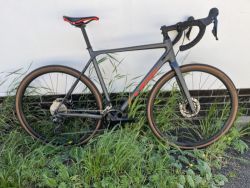 Cube Cross Race Pro grey´n´red 2024