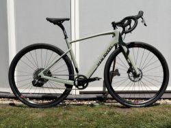Van Rysel GCR SRAM Rival XPLR AXS (vel. M) – karbonový gravel