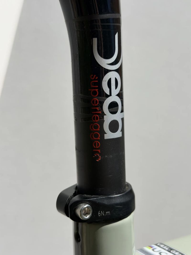 Van Rysel GCR SRAM Rival XPLR AXS (vel. M) – karbonový gravel