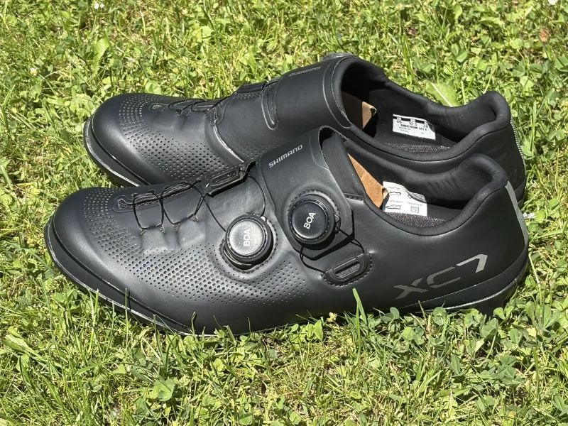 Tretry Shimano SH-XC703, černá, širší 45E