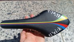 Fizik Arione CX edice "World Champion"