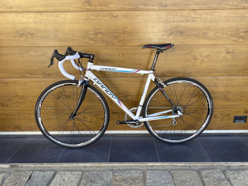 🔥🔥🔥 Dandy Road Hero vel. 52, Campagnolo Veloce 2x10, doprava ZDARMA + roční záruka na rám 🤝🤝🤝