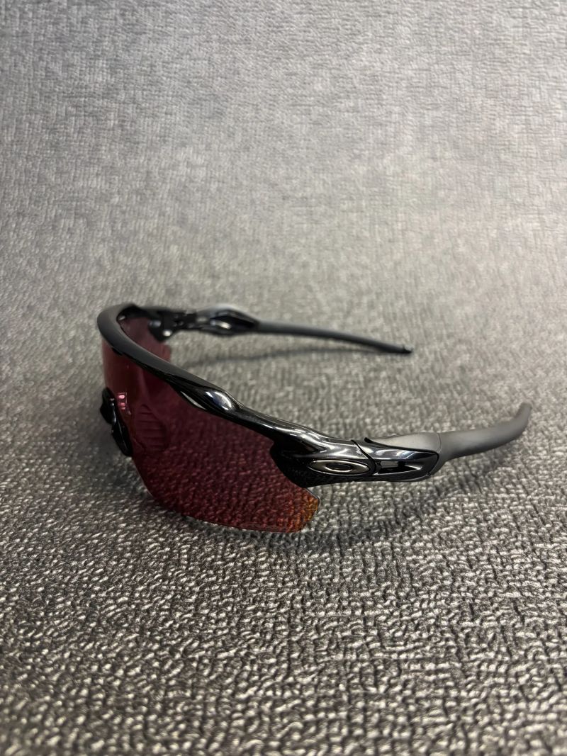 Oakley radar pitch - black