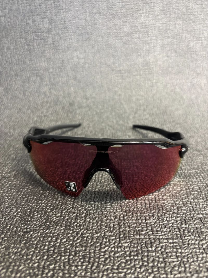 Oakley radar pitch - black