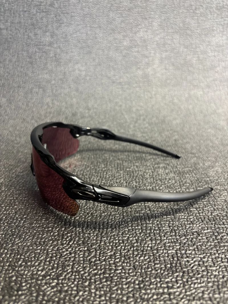 Oakley radar pitch - black