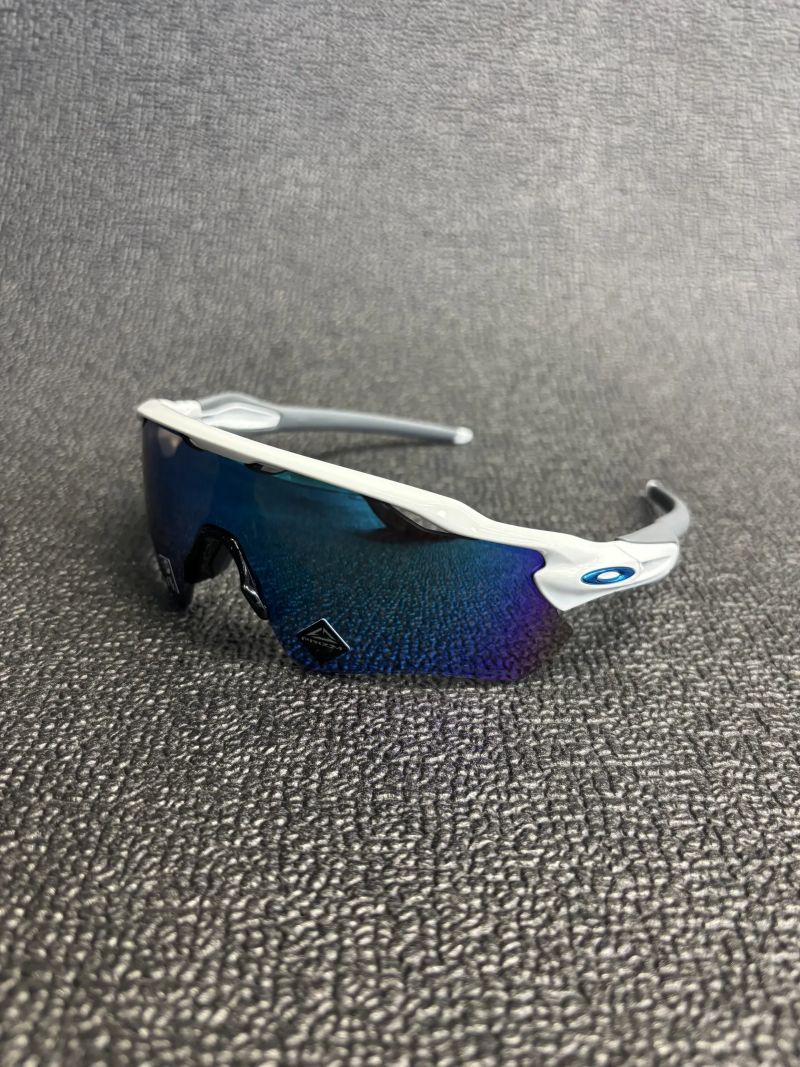 Oakley radar pitch - white 