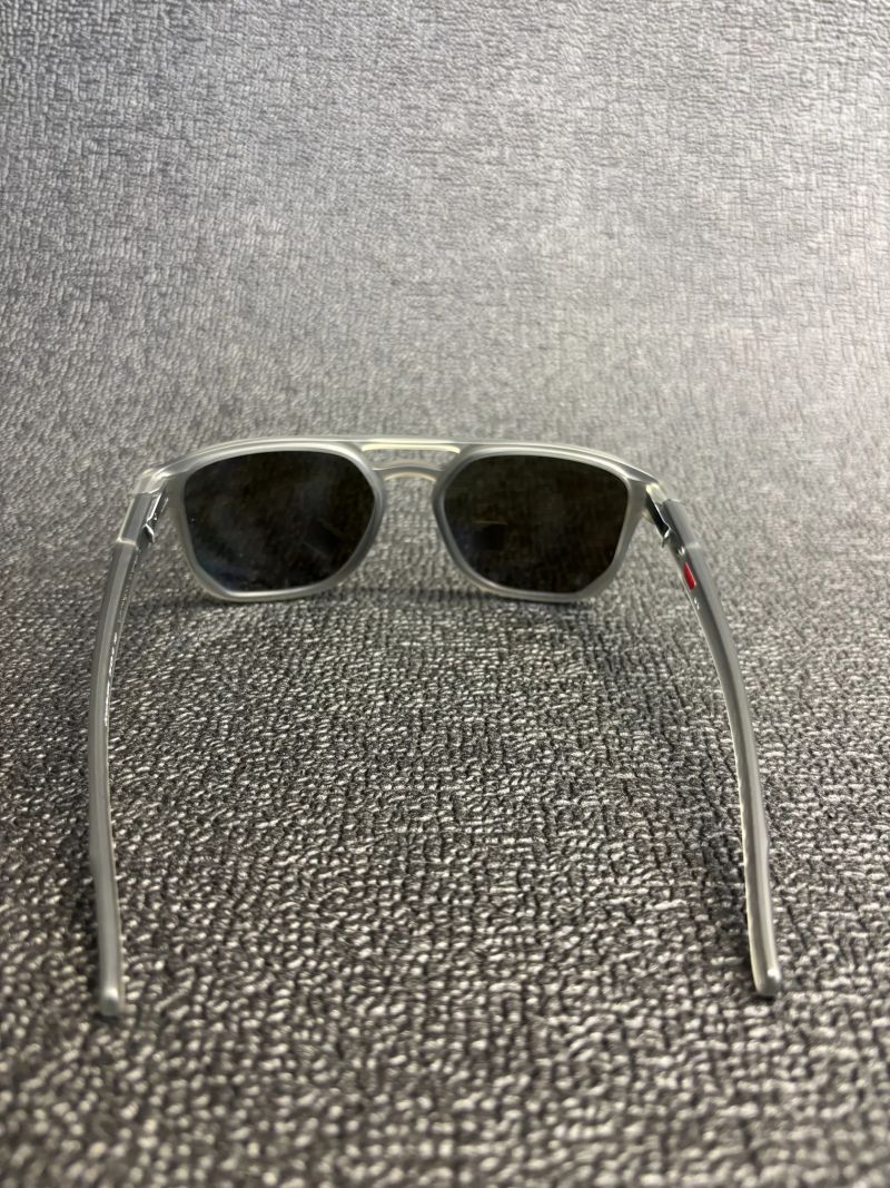 OAKLEY LATCH BETA 