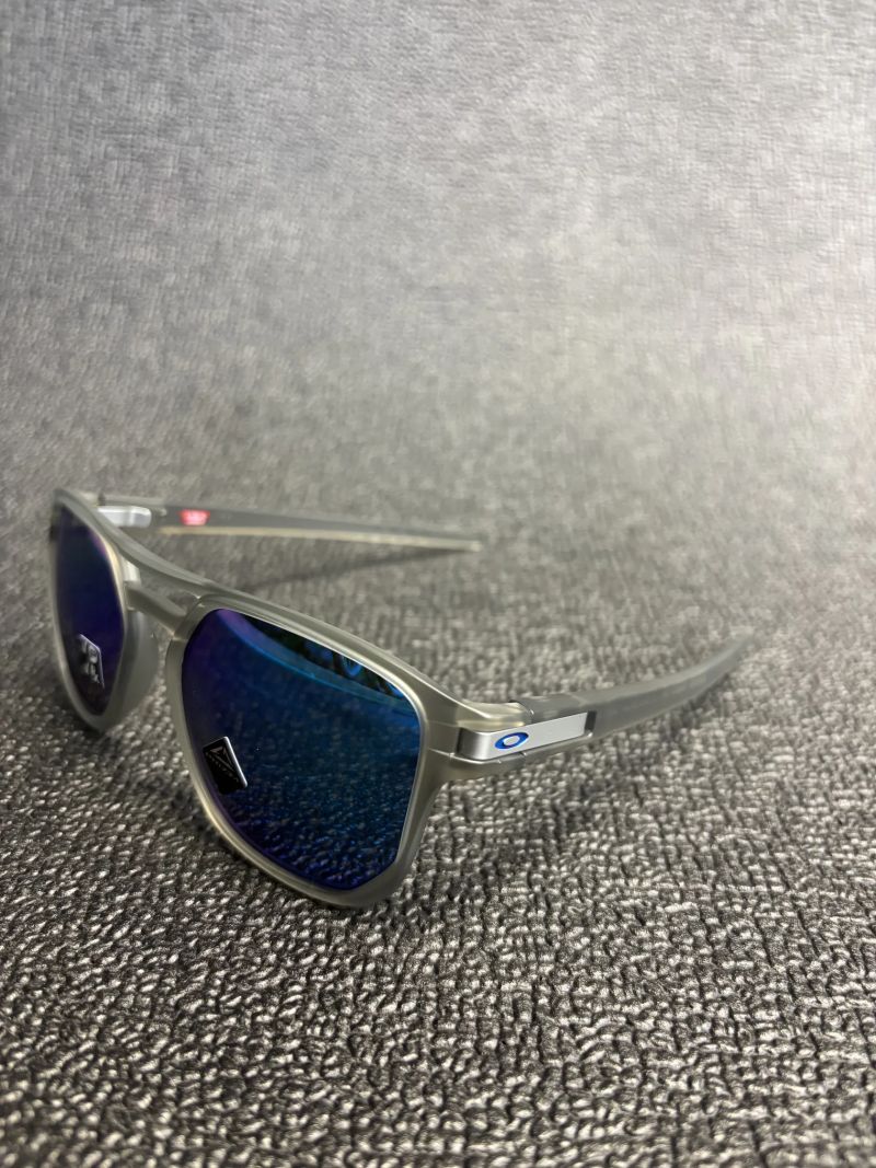 OAKLEY LATCH BETA 