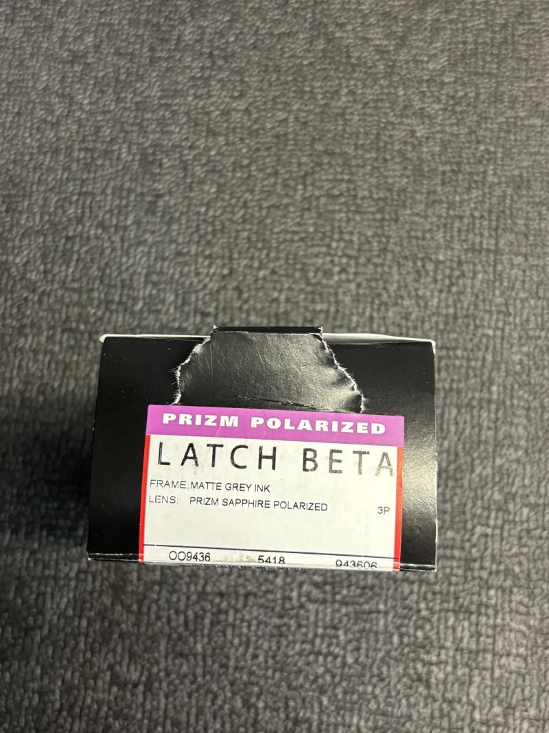 OAKLEY LATCH BETA 