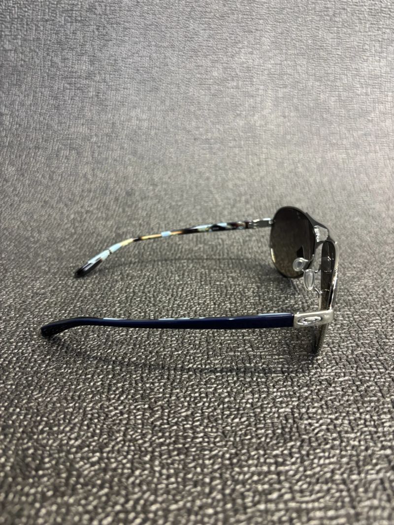 OAKLEY FEEDBACK 