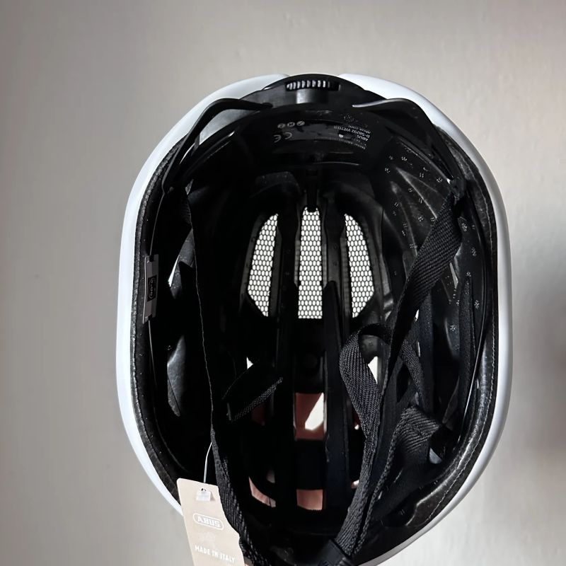 Cyklistická helma Abus Airbreaker Polar White Matt vel. Medium