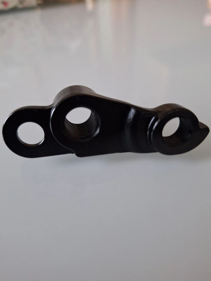 Patka rámu na kolo pro pevná osa, stoupání závitu 1.75 mm