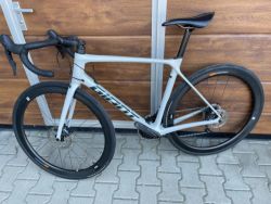Silniční karbonové kolo Giant- Ultegra - M/L rám