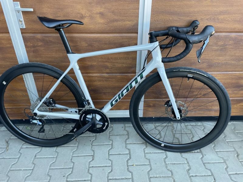 Silniční karbonové kolo Giant- Ultegra - M/L rám