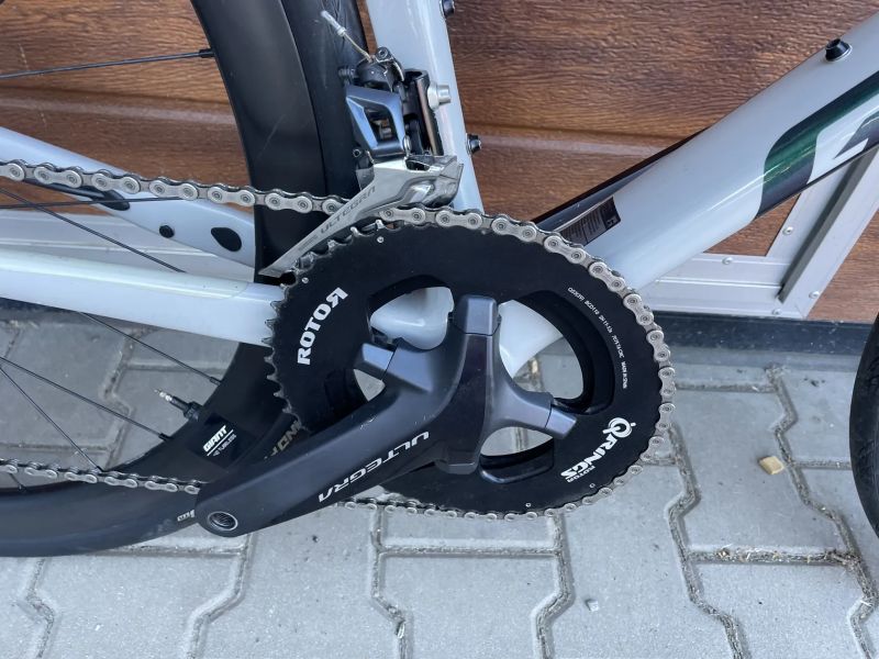 Silniční karbonové kolo Giant- Ultegra - M/L rám