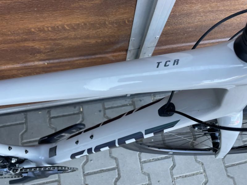 Silniční karbonové kolo Giant- Ultegra - M/L rám